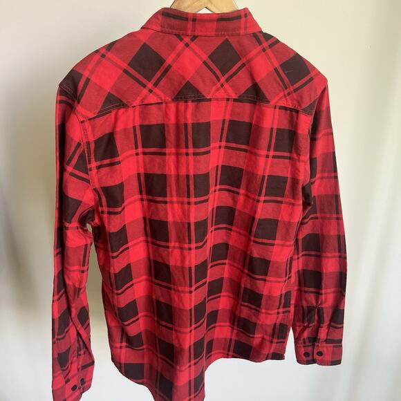 Brixton Flannel Button Up Shirt Red & Black Collared Plaid Top Men's Sz Medium - Picture 5 of 8